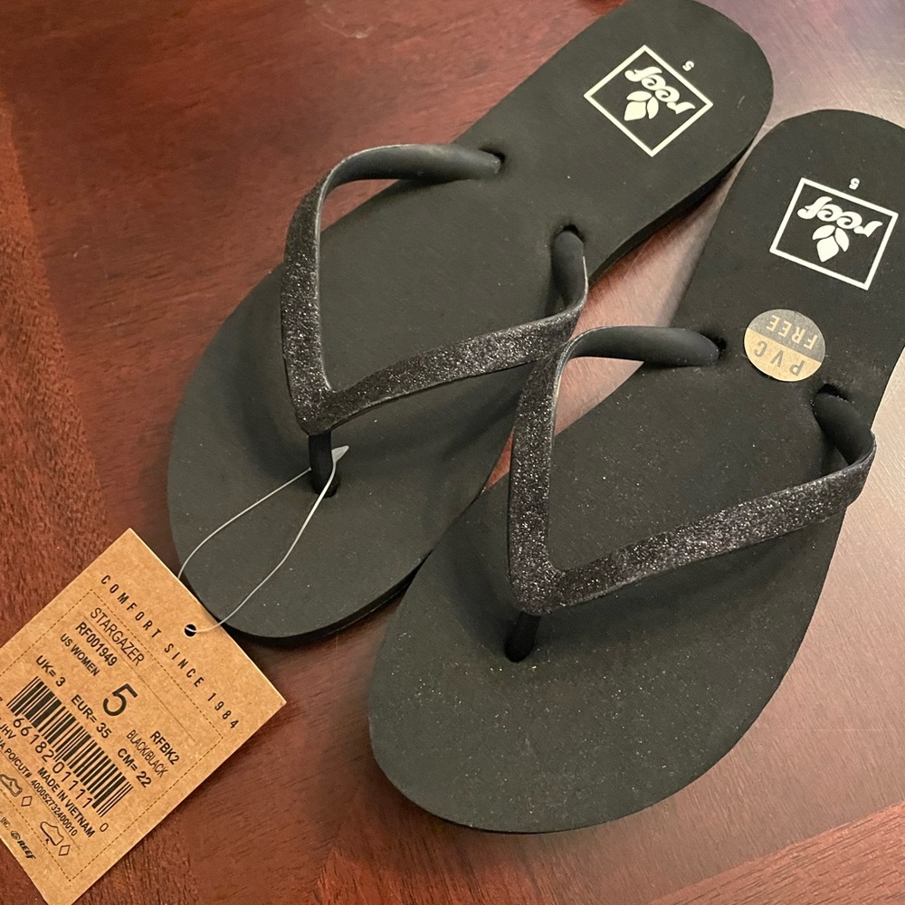 NWT  REEF flip flops - girls Sz5  black w sparkles 🩴🩴